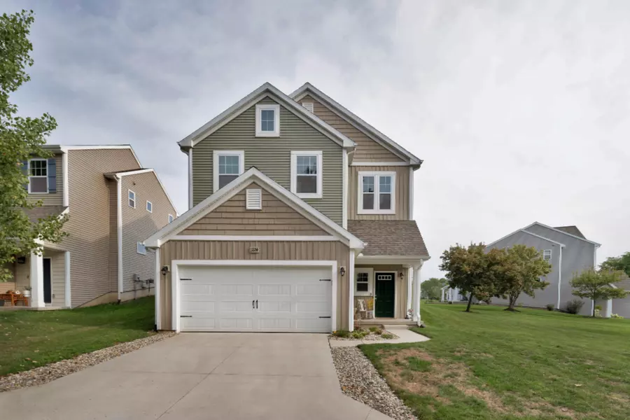 1224 Highland Hill, Lowell, MI 49331