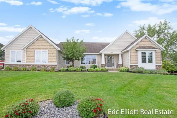 1492 Lakeside Drive, Hudsonville, MI 49426