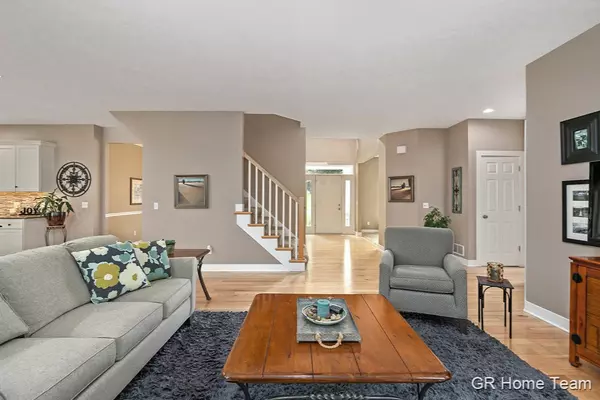 Ada, MI 49301,7757 Hunters Way SE Court
