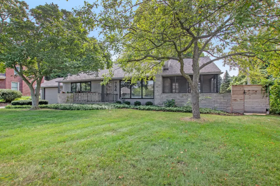 784 S Shore Drive, Holland, MI 49423