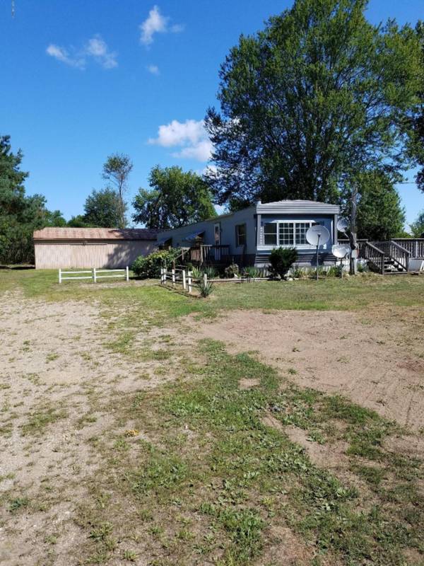 34382 40th Avenue Avenue, Paw Paw, MI 49079