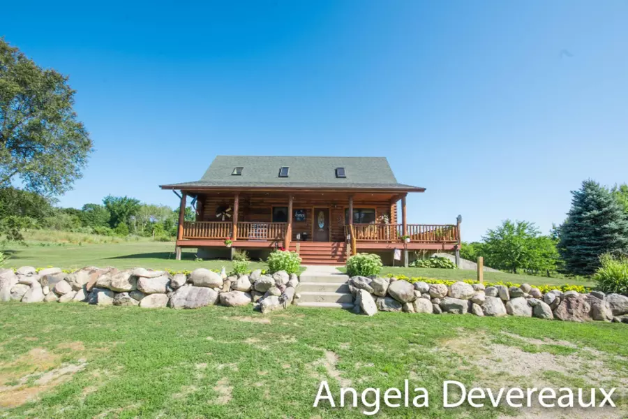 8146 W Monroe Road, Elwell, MI 48832