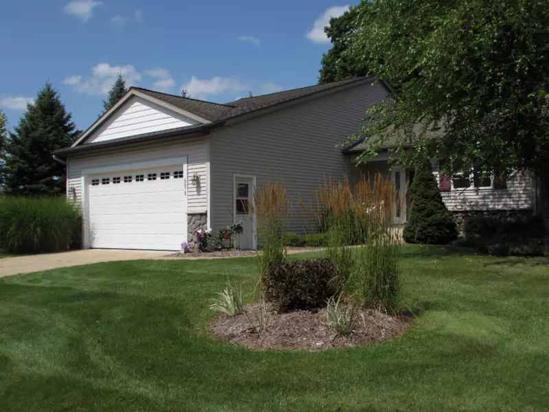 6675 Green Valley Court SE #30, Caledonia, MI 49316