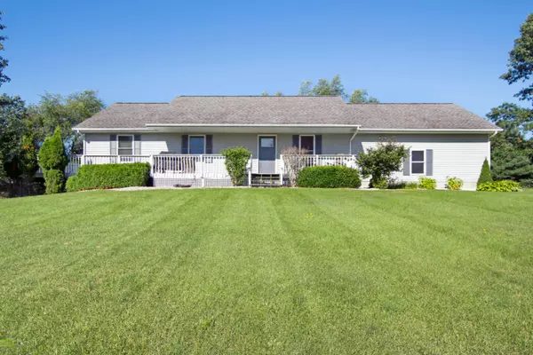 6533 N 72nd Avenue, Hart, MI 49420