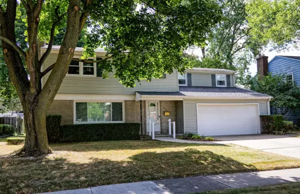 2530 Bedford Road, Lansing, MI 48911