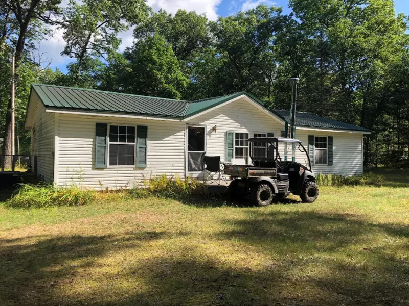 18150 Cedar Creek Road, Wellston, MI 49689