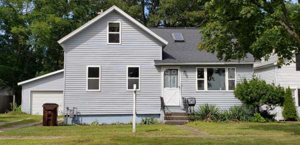 419 E River Street, Spring Lake, MI 49456