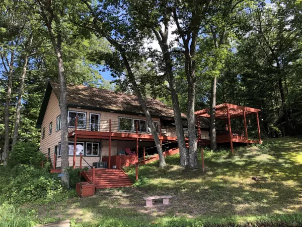 8707 W Dixson Drive, Irons, MI 49644