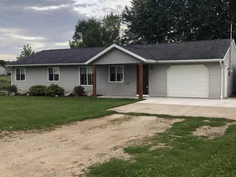 2378 N State Road, Ionia, MI 48846