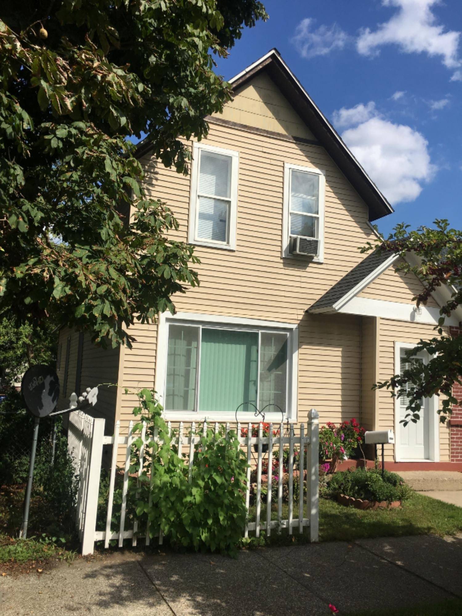 1122 McReynolds NW Avenue, Grand Rapids, MI 49504