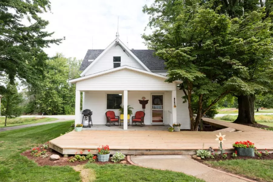 254 Gooding Street, Conklin, MI 49403