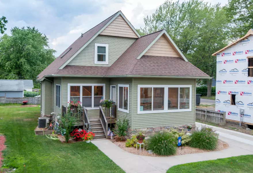 704 Center Street, South Haven, MI 49090