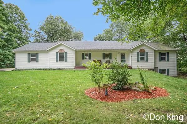 12748 Indian Meadows Drive, Cedar Springs, MI 49319