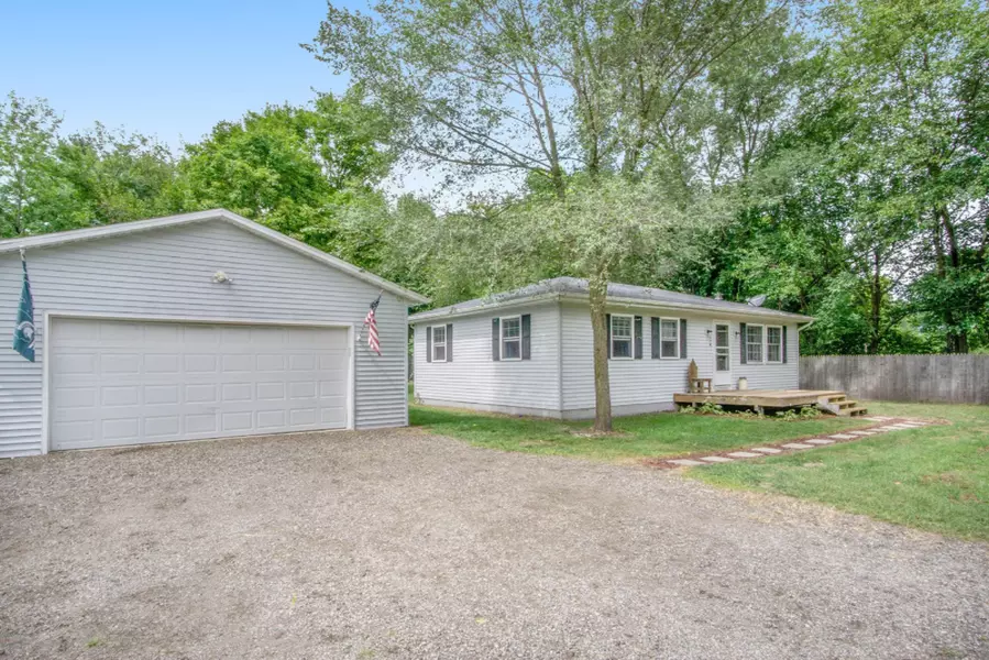 61114 West Street, Niles, MI 49120