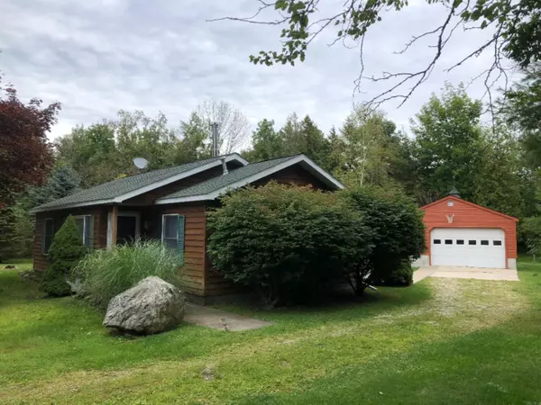 6489 Lakeshore Road, Manistee, MI 49660