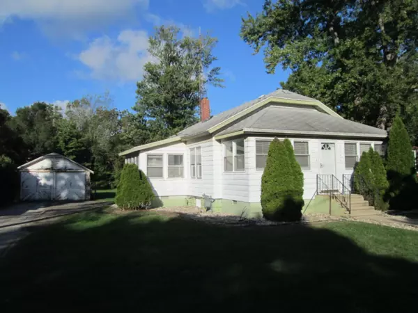 9634 Maplewood Avenue, Bridgman, MI 49106