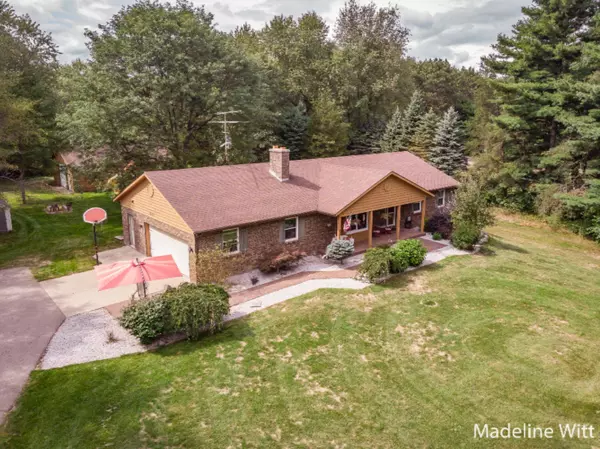 6225 McCords SE Avenue, Alto, MI 49302