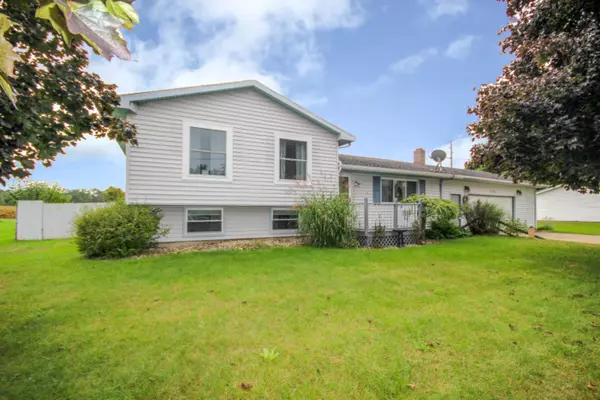 17191 Lovers Lane, Three Rivers, MI 49093