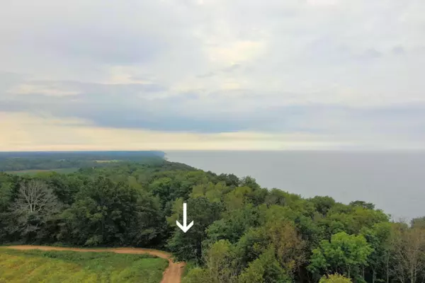 Montague, MI 49437,7823 S Scenic Drive #B