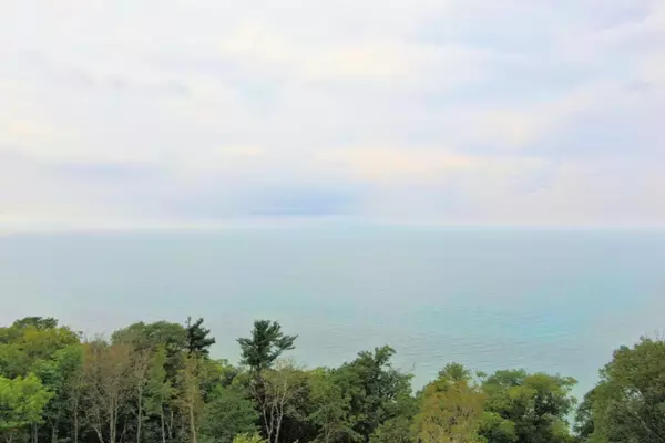 Montague, MI 49437,7823 S Scenic Drive #B