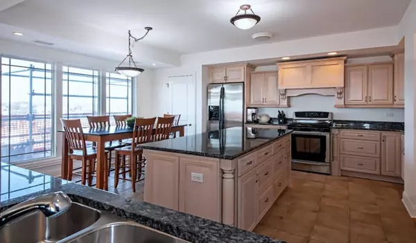 St. Joseph, MI 49085,200 LAKE Street #7B