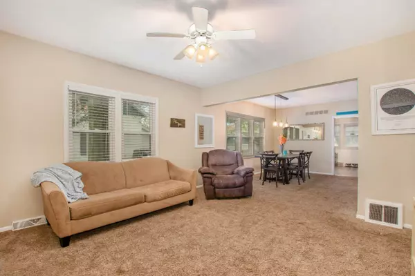 Zeeland, MI 49464,236 W Washington Avenue