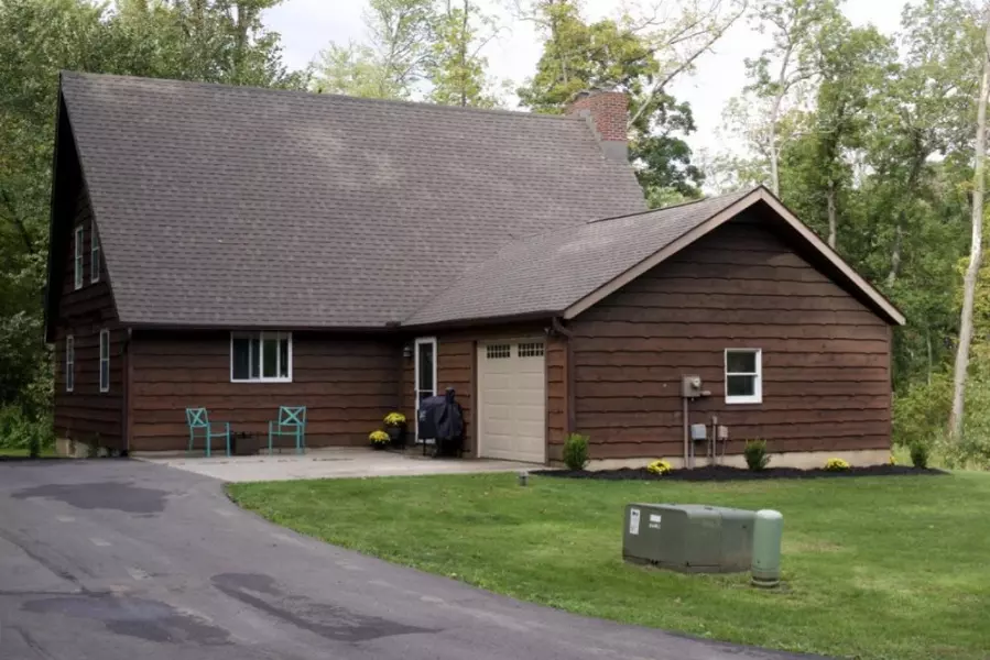 8555 N Division Avenue, Sparta, MI 49345