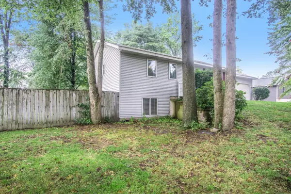 Holland, MI 49424,2427 Jameswood Court