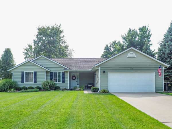 170 Country Club Boulevard, Plainwell, MI 49080