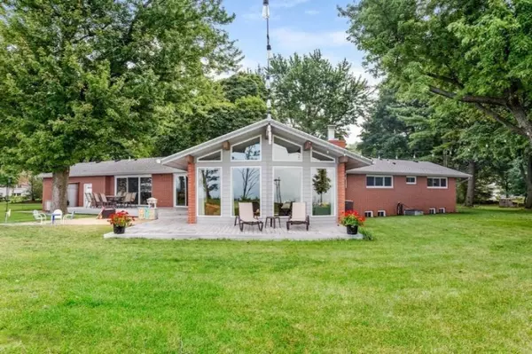 2835 Lake Pine Path, St. Joseph, MI 49085