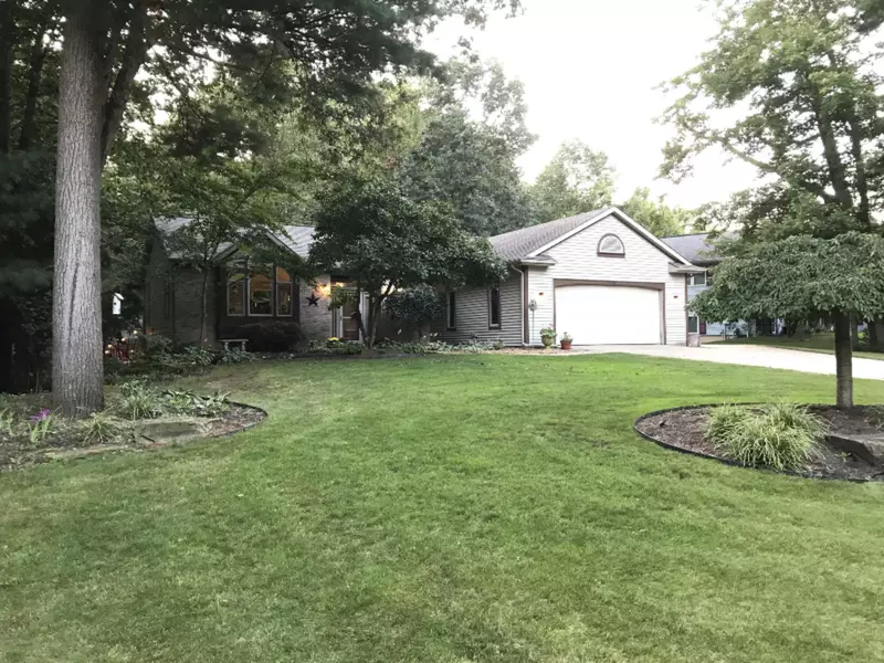 4128 White Pine Drive, Dorr, MI 49323