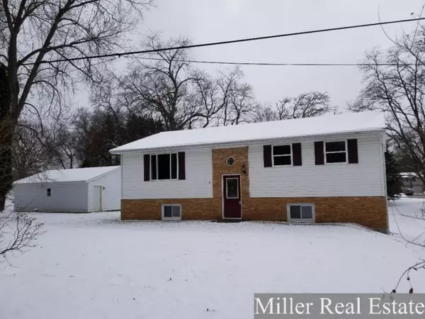 100 Tanner Lake Road, Hastings, MI 49058