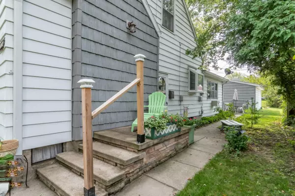 St. Joseph, MI 49085,704 COMINGS Avenue