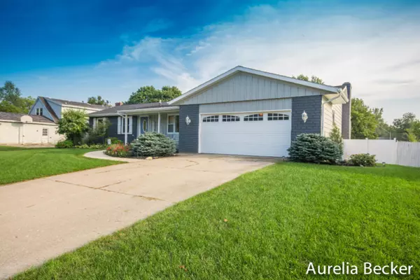 Grandville, MI 49418,3717 Basswood SW Drive