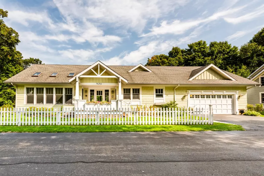 4192 Cottage Path, Stevensville, MI 49127