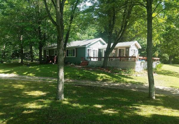 5220 E Hightower Lake Road, Hesperia, MI 49421