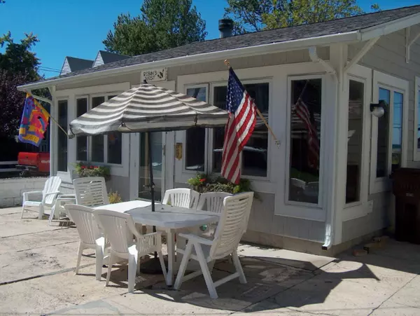 South Haven, MI 49090,41 Grand Boulevard