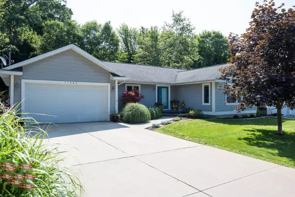 17584 Williams Street, Spring Lake, MI 49456