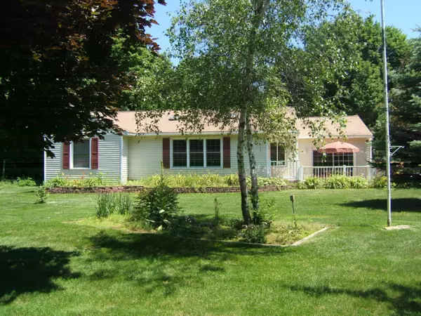 5382 W Lakewood Road, Whitehall, MI 49461