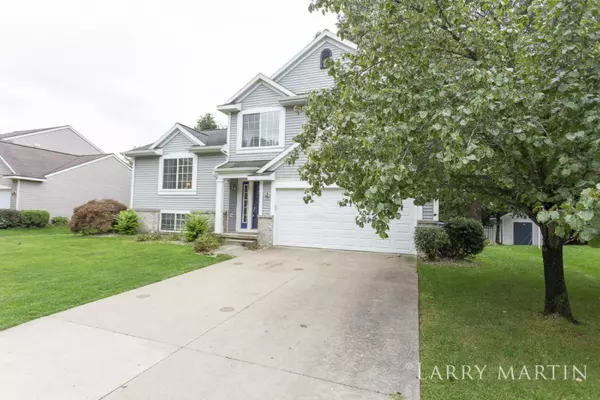 Grand Haven, MI 49417,15166 Briarwood Street