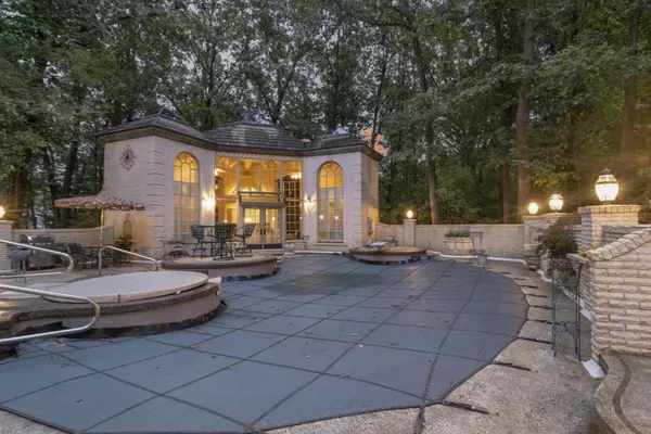 Kalamazoo, MI 49009,8383 Plover Drive