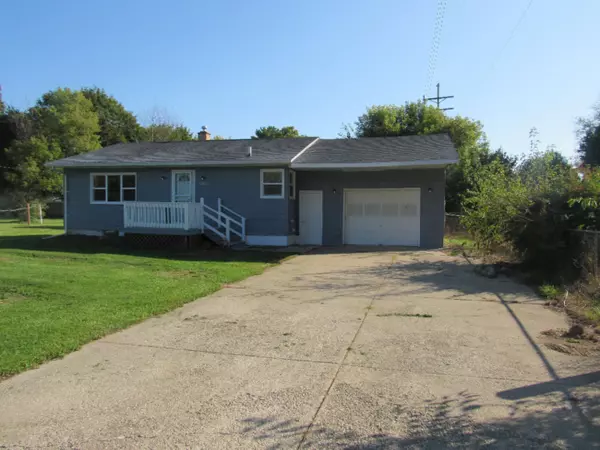 308 Bluff Street, Buchanan, MI 49107