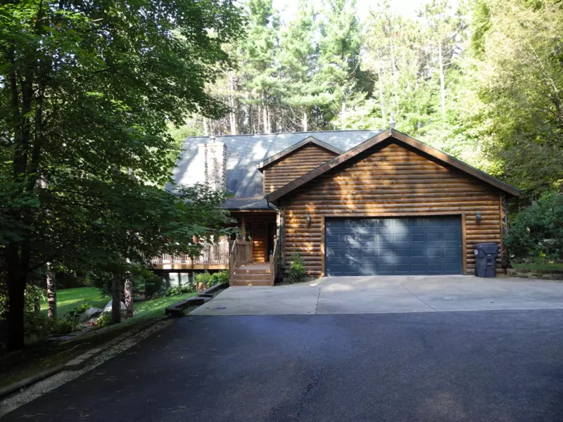25696 Cherry Hill Lane, Gobles, MI 49055