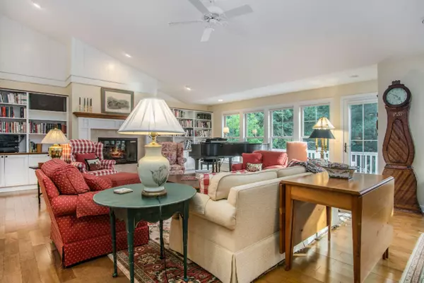 Holland, MI 49423,619 Myrtle Avenue