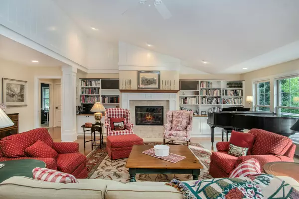 Holland, MI 49423,619 Myrtle Avenue