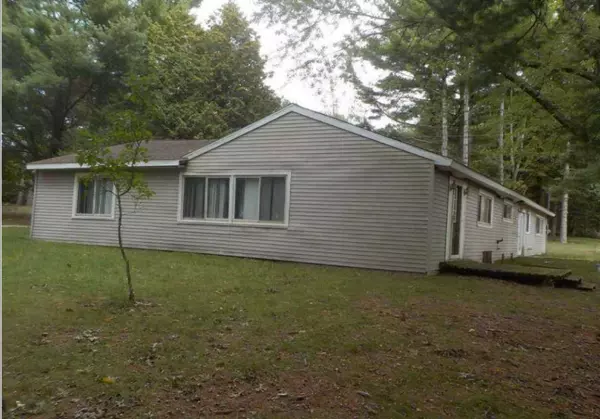 2348 N Lakeshore Drive, Ludington, MI 49431