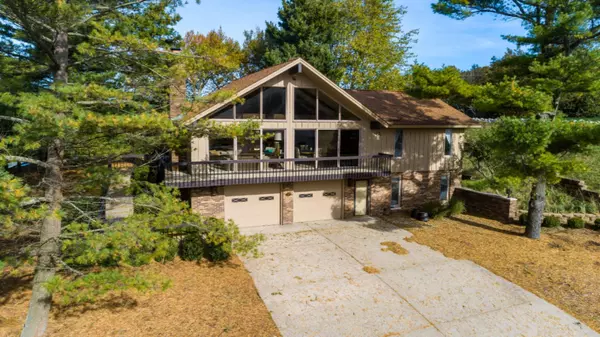 127 Emmet Street, Grand Haven, MI 49417