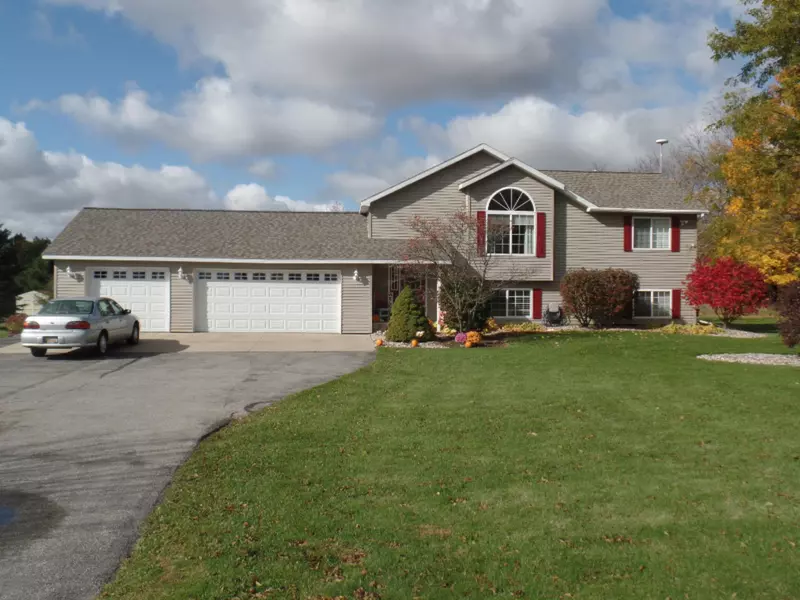 1270 S Johnson Road, Gowen, MI 49326