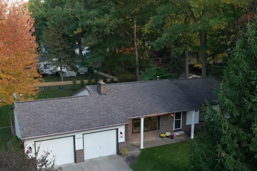 16304 Pine Hollow Avenue, Spring Lake, MI 49456