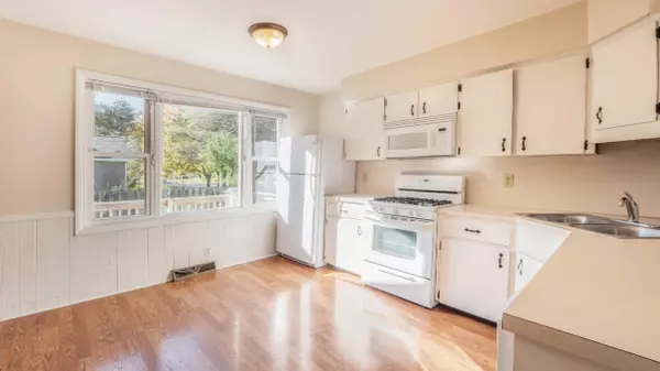 Holland, MI 49424,733 Shadybrook Drive